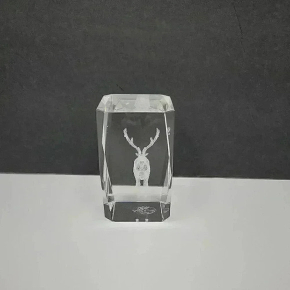 Stag Laser Cut Glass Etched Paper Weight Clear Cube 3"x 1 7/8" - Picture 2 of 6